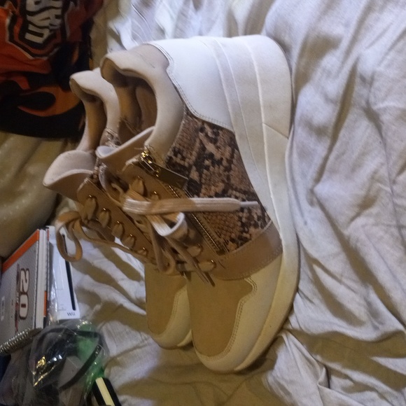 Aldo Shoes Womens 9 Aldo Wedge Sneakers Zip Up Sides Poshmark